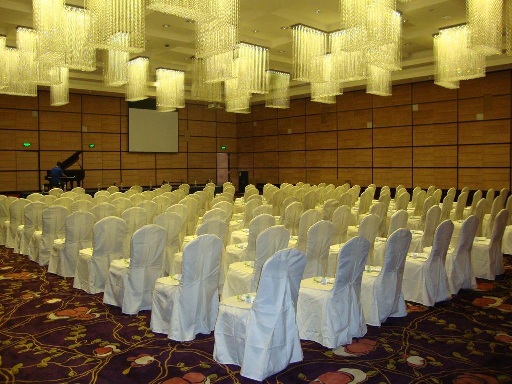 Ramada Plaza Lianyungang Hotel Exterior foto
