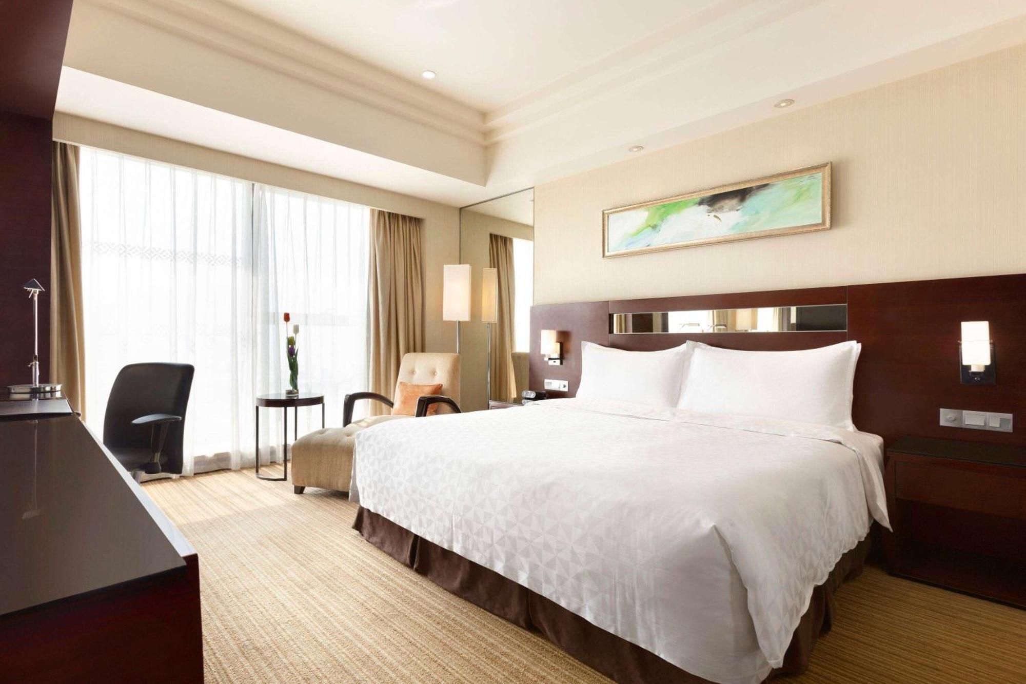 Ramada Plaza Lianyungang Hotel Exterior foto